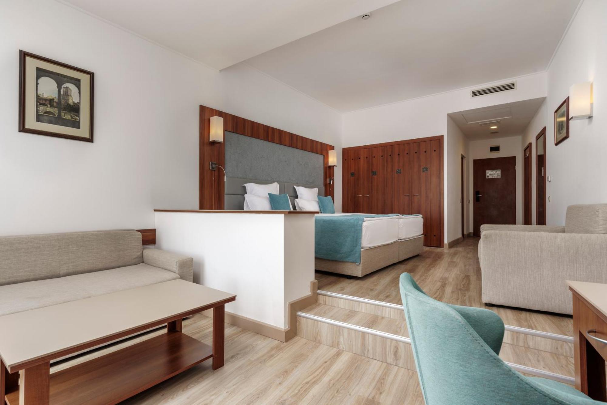 Hotel Alua Helios Bay à Obzor Extérieur photo