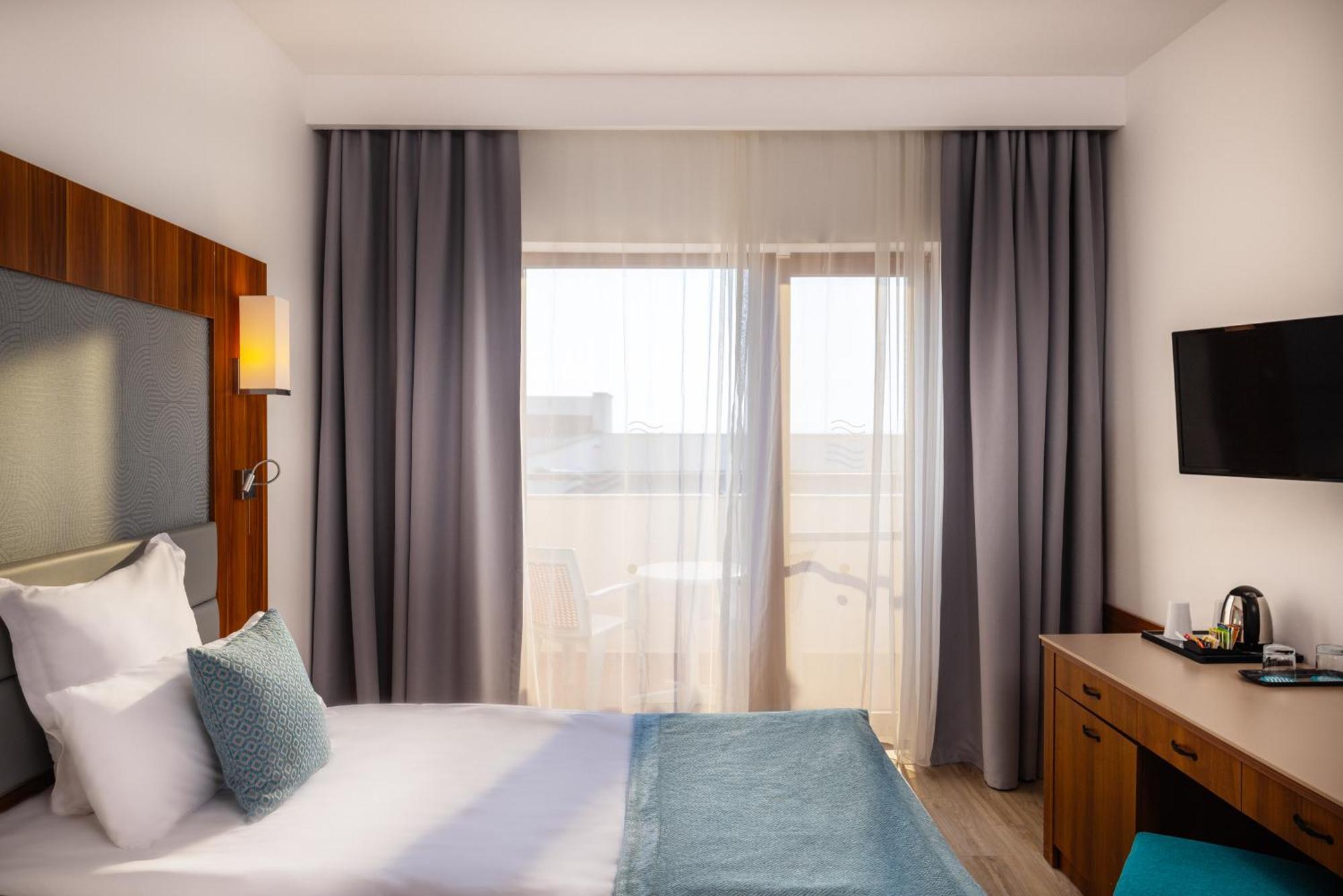 Hotel Alua Helios Bay à Obzor Extérieur photo
