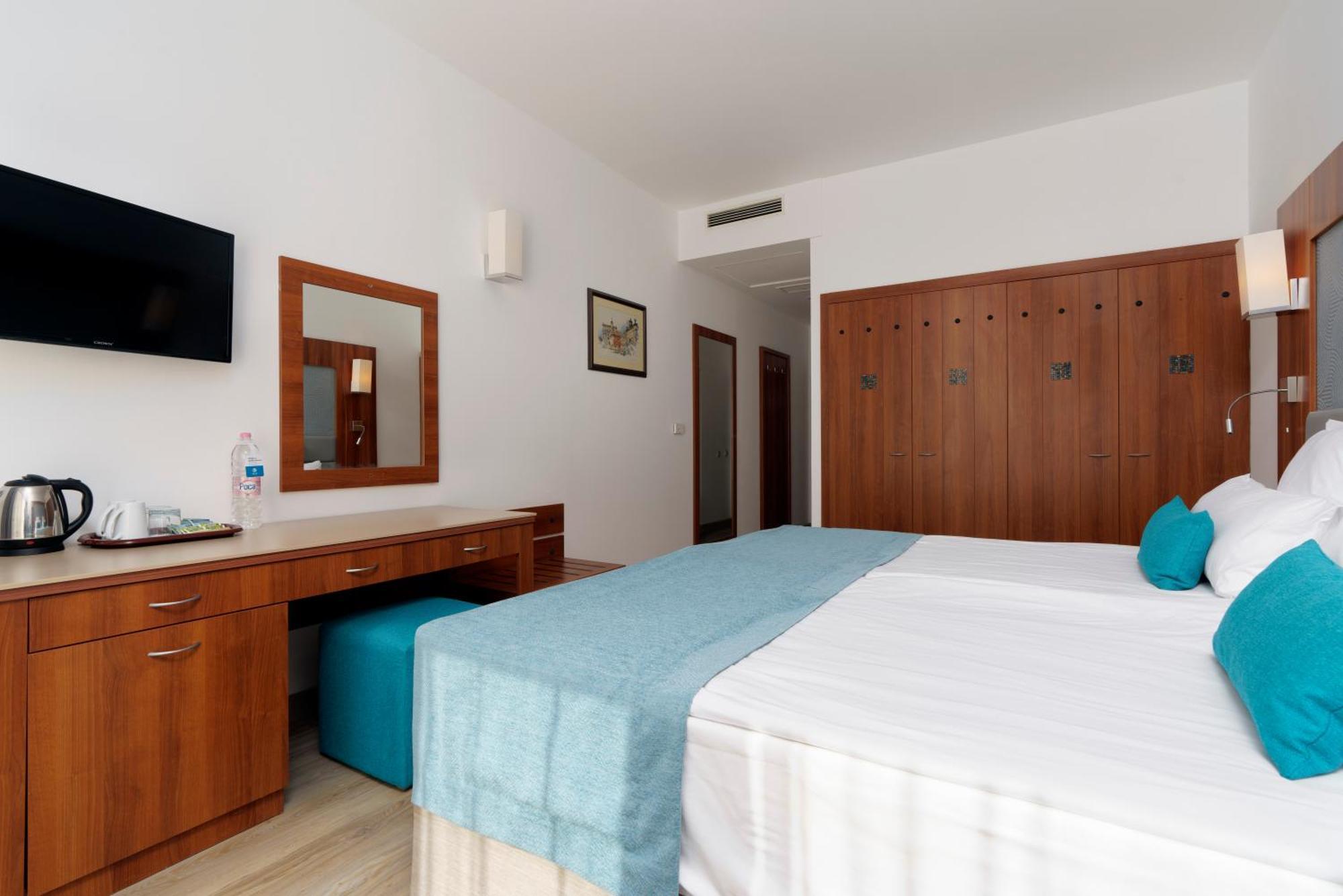Hotel Alua Helios Bay à Obzor Extérieur photo
